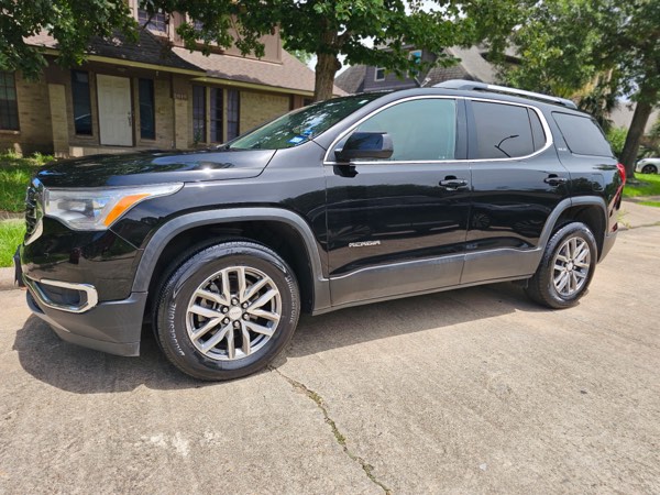Detailed GMC Acadia