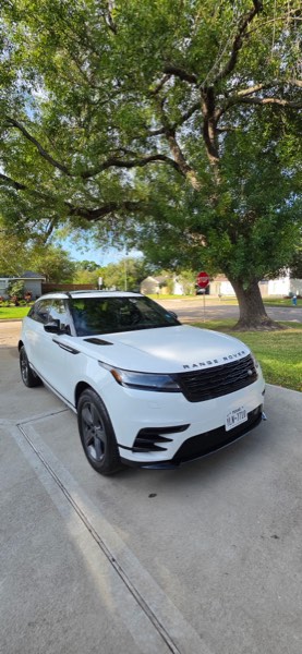 Detailed Range Rover Velar